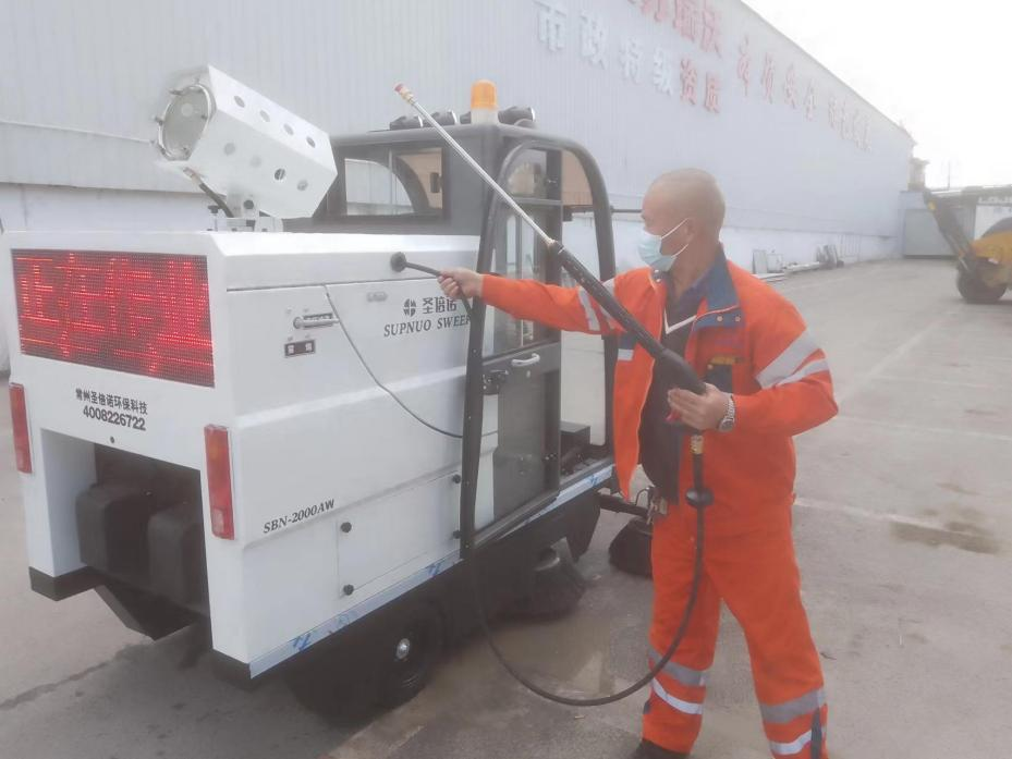 重庆龙马快速清扫车