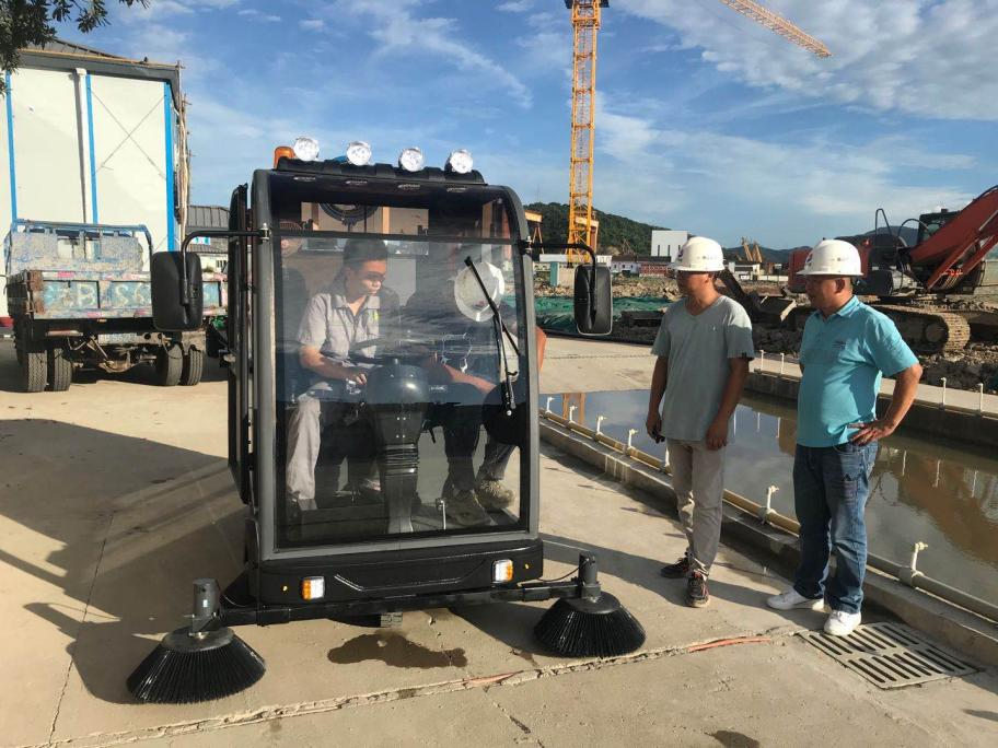 重庆龙泉市清扫车